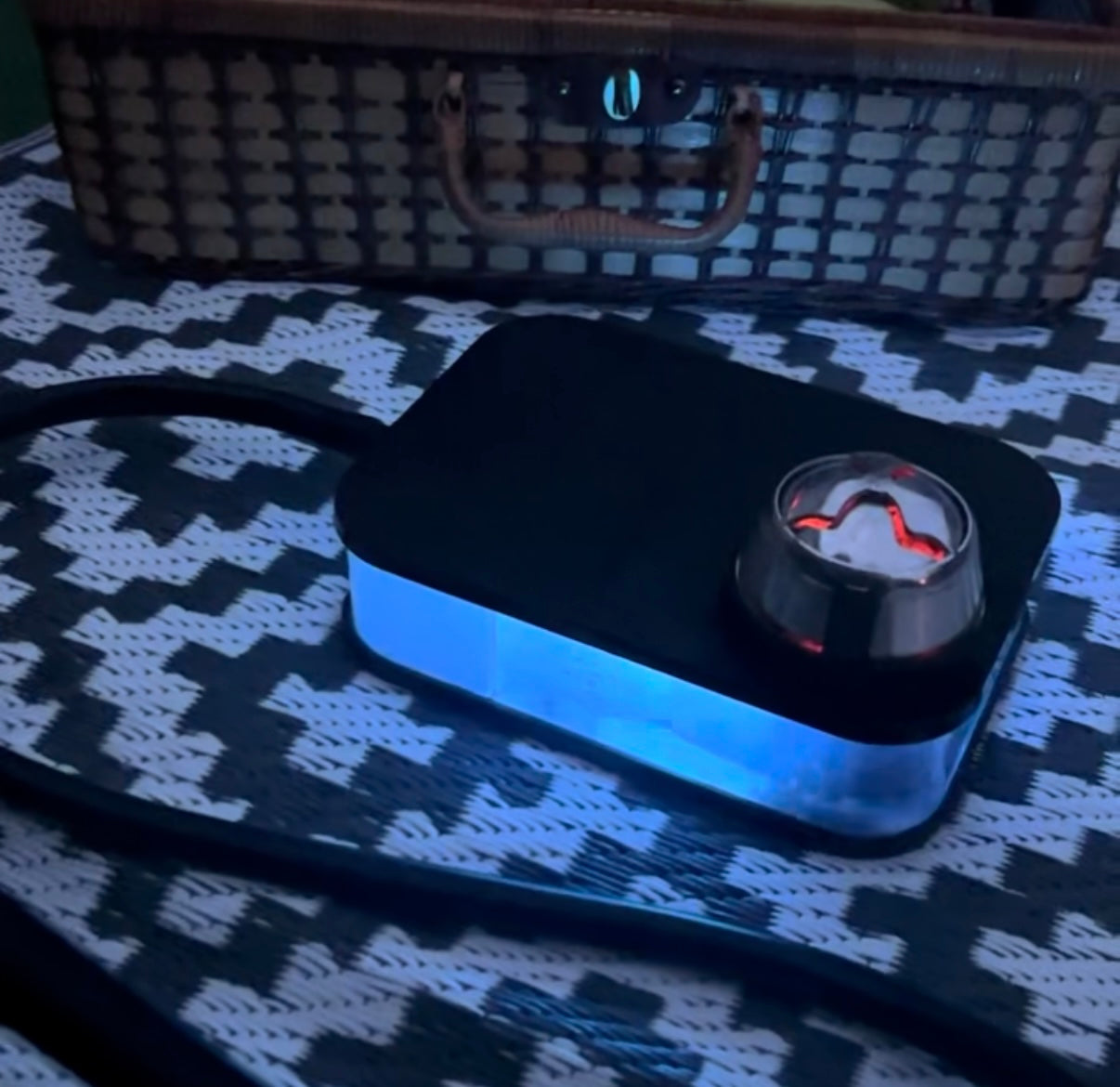 🌟 CloudChasers LED Portable Box Hookah